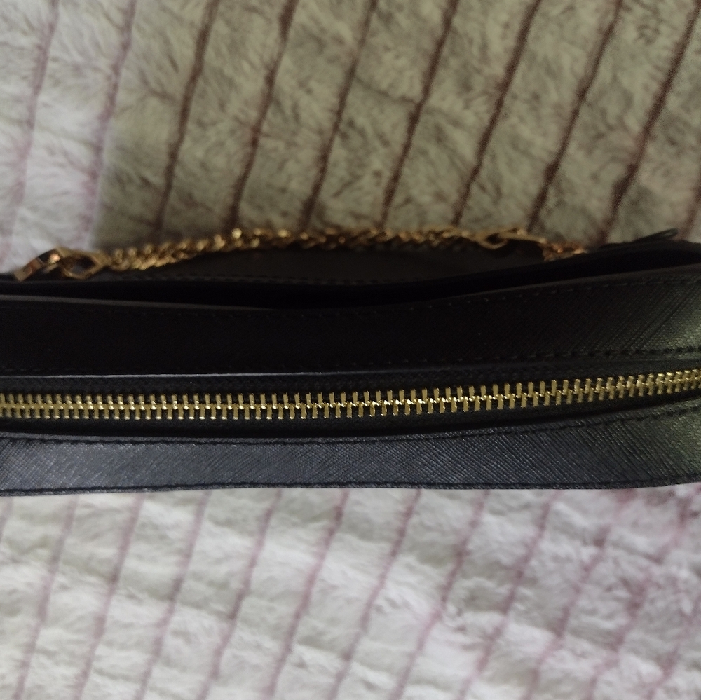 NWOT Michael Kors Black Jet Set Large Saffiano Leather Crossbody Bag w/Gold - Picture 9 of 12